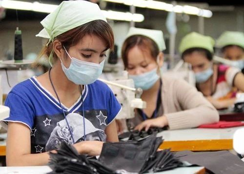 柬埔寨 無單可做 91家制衣廠擬申請(qǐng)停工,6萬多工人無工可做