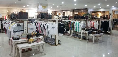 合肥服裝工廠店T恤10元一件，是噱頭還是真營銷？小編親歷為你揭秘